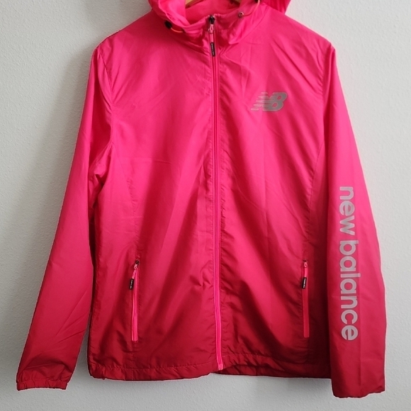 New Balance Women's Hot Pink Ombre Hooded Windbreaker Jacket - Picture 2 of 7